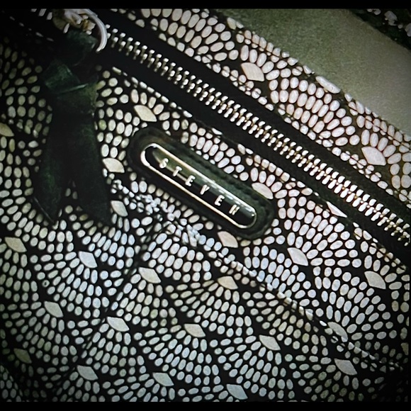 STEVEN by Steve Madden purse/crossbody - Picture 4 of 15